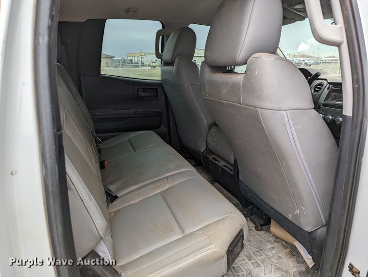 image for item DL1008 2015 Toyota Tundra  Double Cab pickup truck