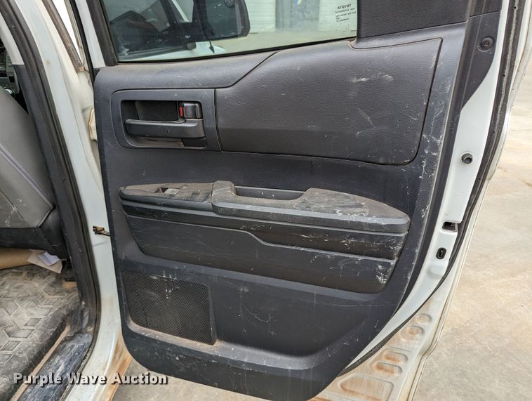 image for item DL1008 2015 Toyota Tundra  Double Cab pickup truck