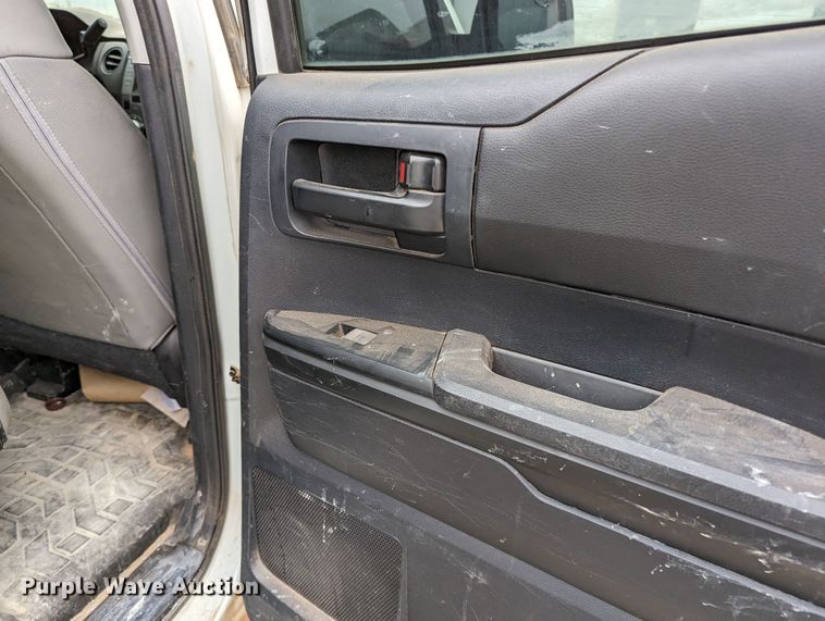 image for item DL1008 2015 Toyota Tundra  Double Cab pickup truck