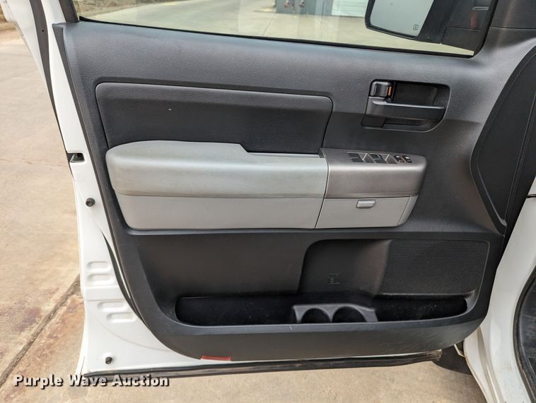 image for item DL1009 2012 Toyota Tundra  Double Cab pickup truck