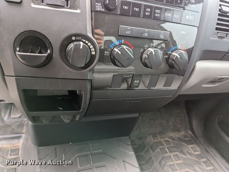 image for item DL1009 2012 Toyota Tundra  Double Cab pickup truck