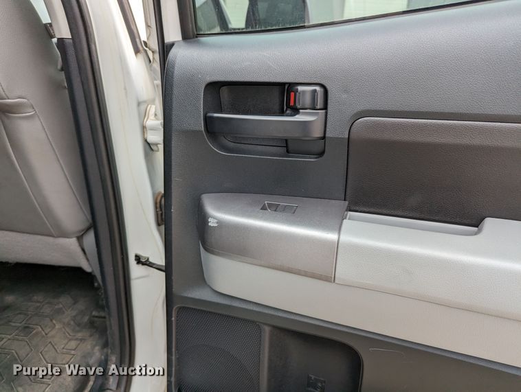 image for item DL1009 2012 Toyota Tundra  Double Cab pickup truck