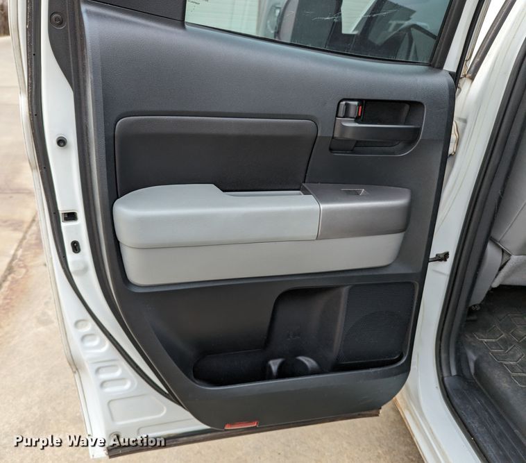 image for item DL1009 2012 Toyota Tundra  Double Cab pickup truck