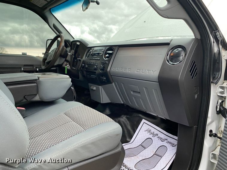 image for item DL7107 2012 Ford F550 Super Duty  SuperCab flatbed truck