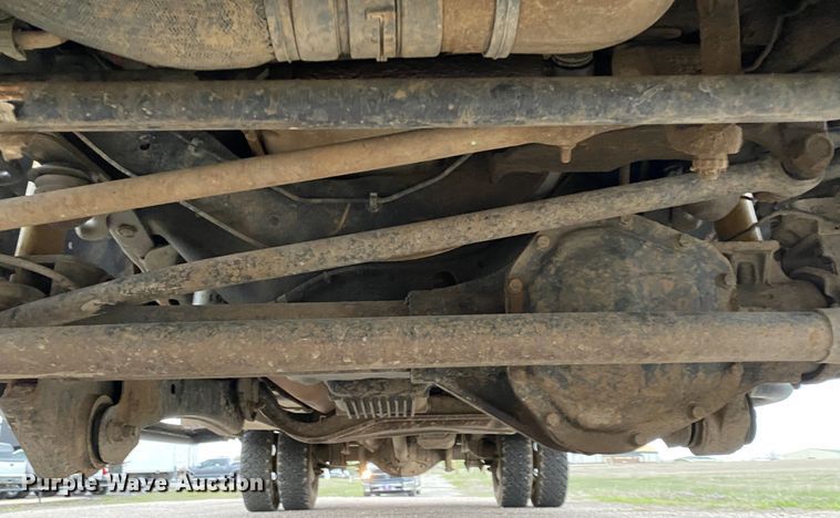 image for item DL7107 2012 Ford F550 Super Duty  SuperCab flatbed truck