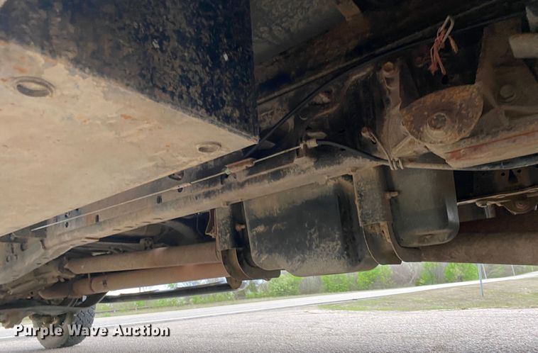 image for item DL7107 2012 Ford F550 Super Duty  SuperCab flatbed truck