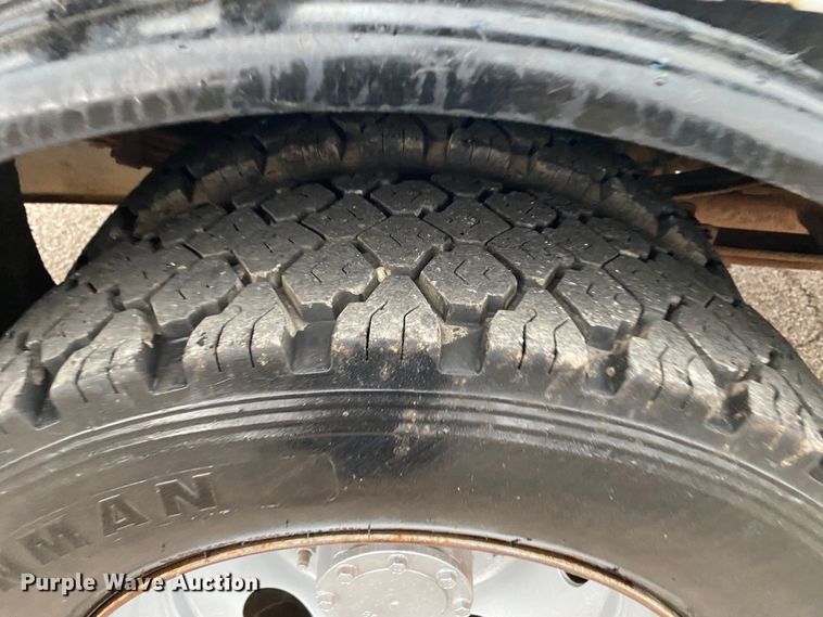 image for item DL7107 2012 Ford F550 Super Duty  SuperCab flatbed truck