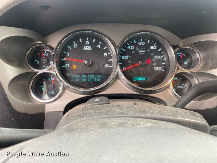 image for item DL7124 2012  Chevrolet Silverado 2500HD  Crew Cab pickup truck