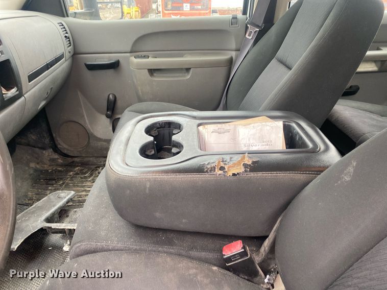 image for item DL7124 2012  Chevrolet Silverado 2500HD  Crew Cab pickup truck