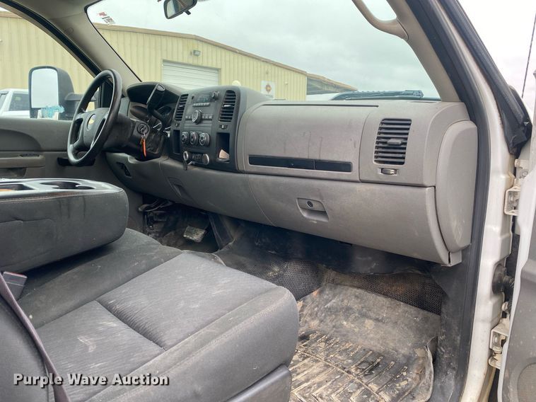 image for item DL7124 2012  Chevrolet Silverado 2500HD  Crew Cab pickup truck