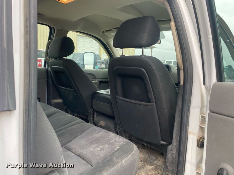 image for item DL7124 2012  Chevrolet Silverado 2500HD  Crew Cab pickup truck