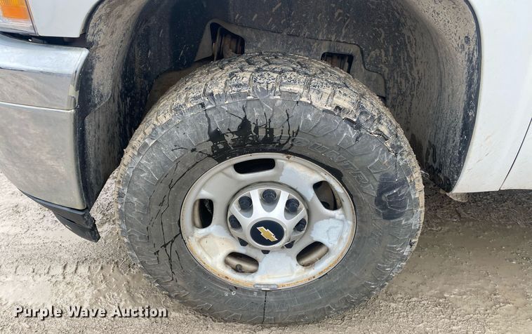 image for item DL7124 2012  Chevrolet Silverado 2500HD  Crew Cab pickup truck