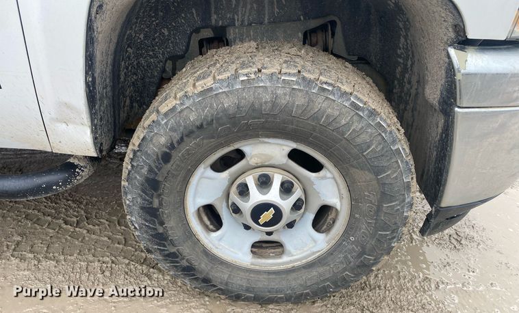 image for item DL7124 2012  Chevrolet Silverado 2500HD  Crew Cab pickup truck