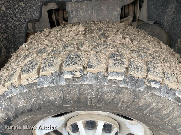 image for item DL7124 2012  Chevrolet Silverado 2500HD  Crew Cab pickup truck