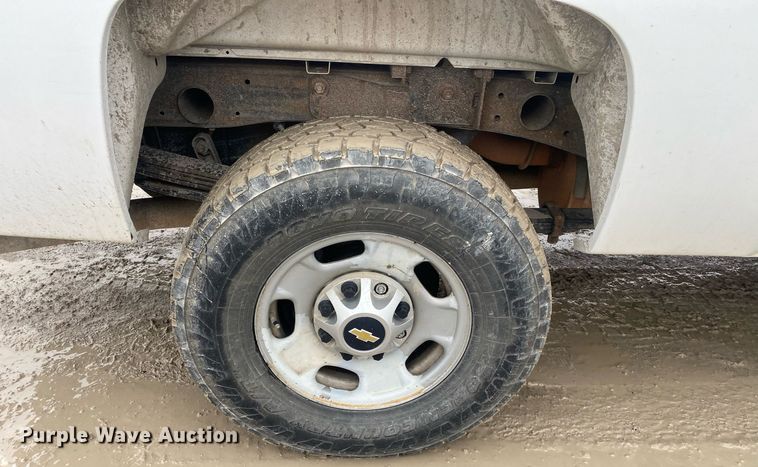 image for item DL7124 2012  Chevrolet Silverado 2500HD  Crew Cab pickup truck