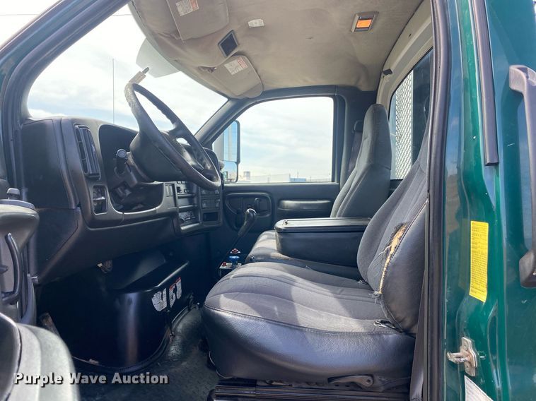 image for item DL7132 2007  Chevrolet C7500  dump flatbed truck