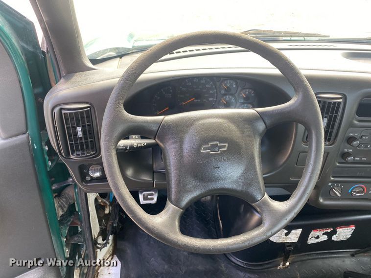 image for item DL7132 2007  Chevrolet C7500  dump flatbed truck