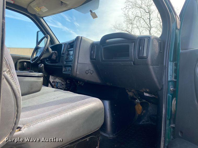 image for item DL7132 2007  Chevrolet C7500  dump flatbed truck