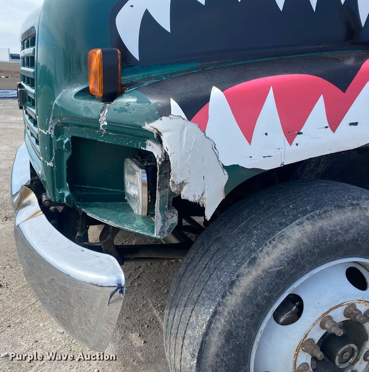 image for item DL7132 2007  Chevrolet C7500  dump flatbed truck