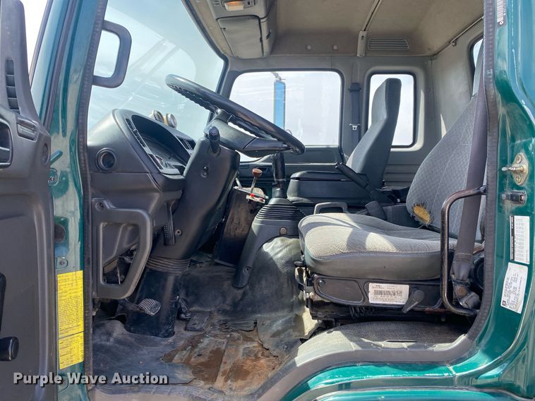 image for item DL7133 2005 Isuzu FTR  dump flatbed truck