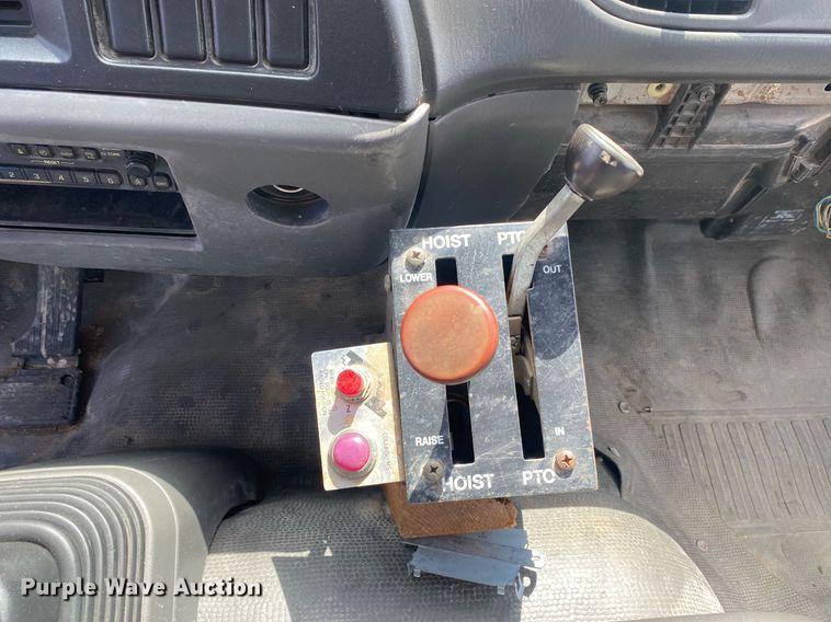 image for item DL7133 2005 Isuzu FTR  dump flatbed truck