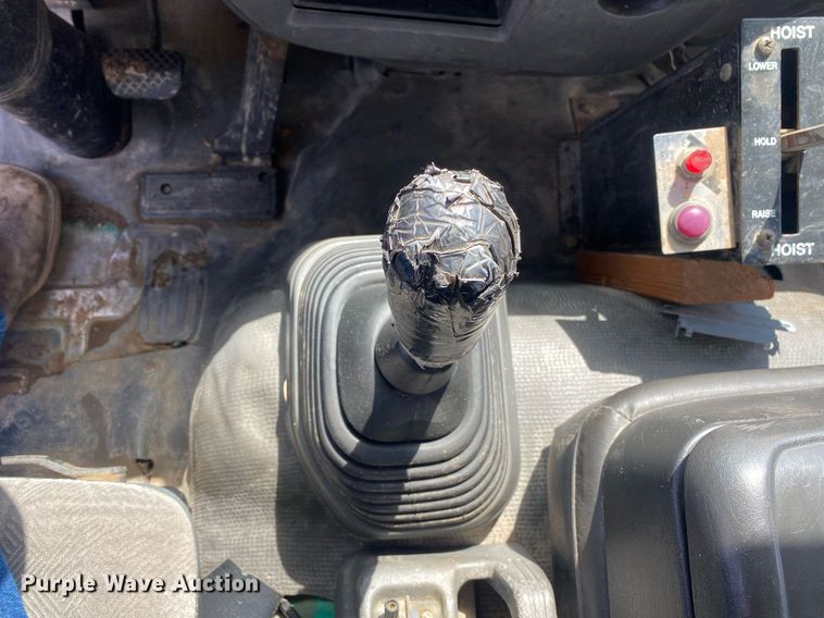 image for item DL7133 2005 Isuzu FTR  dump flatbed truck