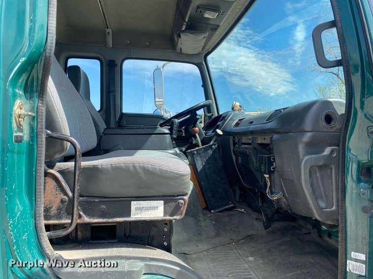 image for item DL7133 2005 Isuzu FTR  dump flatbed truck