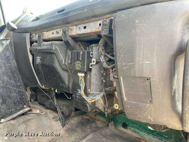 image for item DL7133 2005 Isuzu FTR  dump flatbed truck