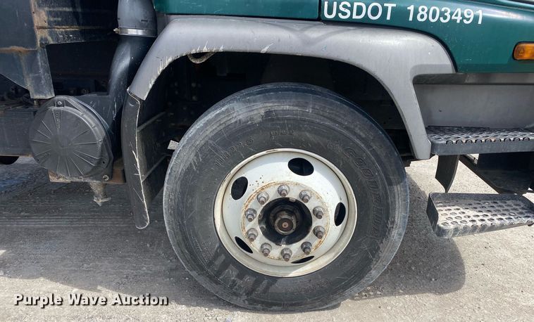 image for item DL7133 2005 Isuzu FTR  dump flatbed truck