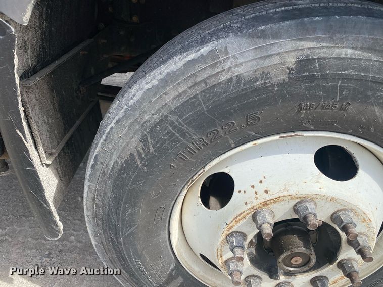 image for item DL7133 2005 Isuzu FTR  dump flatbed truck