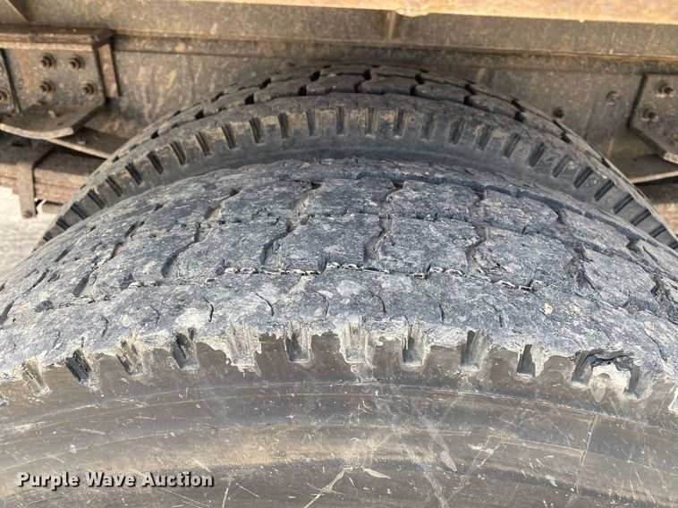 image for item DL7133 2005 Isuzu FTR  dump flatbed truck