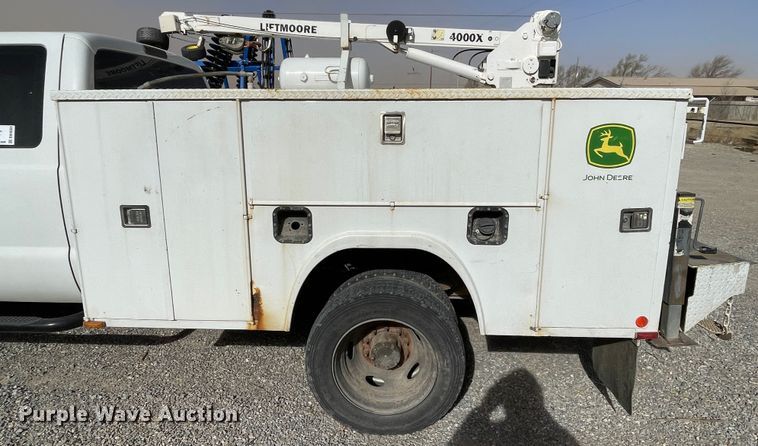 image for item DN4581 2015 Ford F450 Super Duty  utility / service truck