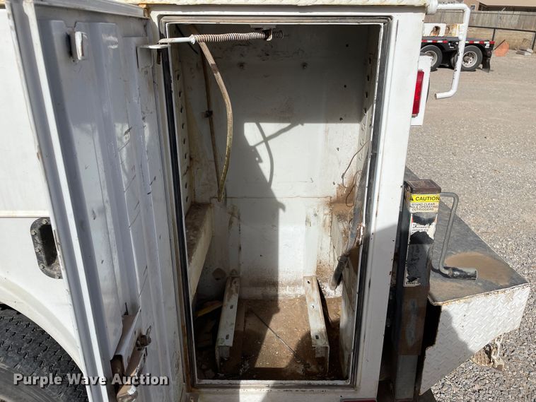 image for item DN4581 2015 Ford F450 Super Duty  utility / service truck