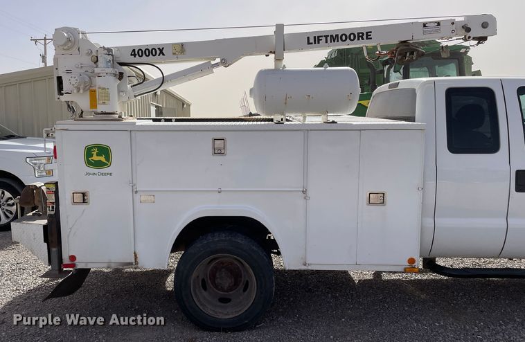 image for item DN4581 2015 Ford F450 Super Duty  utility / service truck