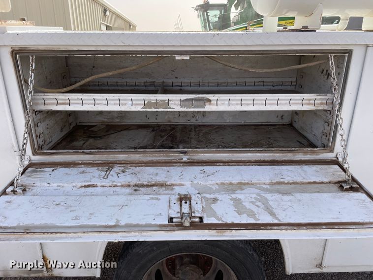 image for item DN4581 2015 Ford F450 Super Duty  utility / service truck