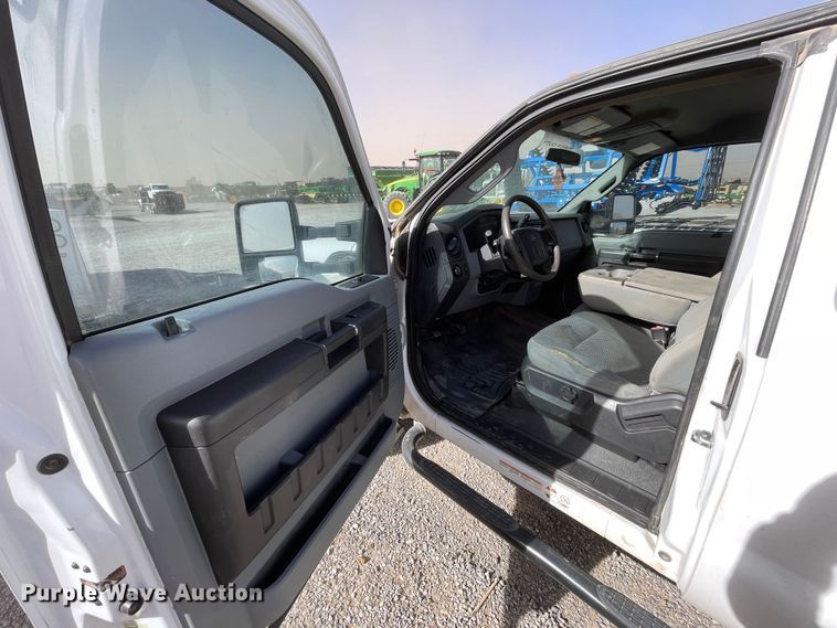 image for item DN4581 2015 Ford F450 Super Duty  utility / service truck