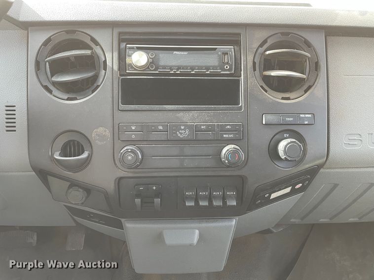 image for item DN4581 2015 Ford F450 Super Duty  utility / service truck