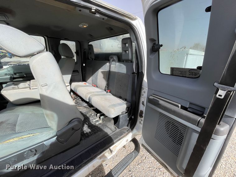 image for item DN4581 2015 Ford F450 Super Duty  utility / service truck