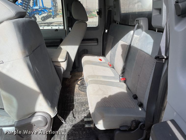 image for item DN4581 2015 Ford F450 Super Duty  utility / service truck