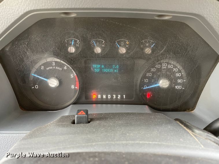 image for item DN4581 2015 Ford F450 Super Duty  utility / service truck