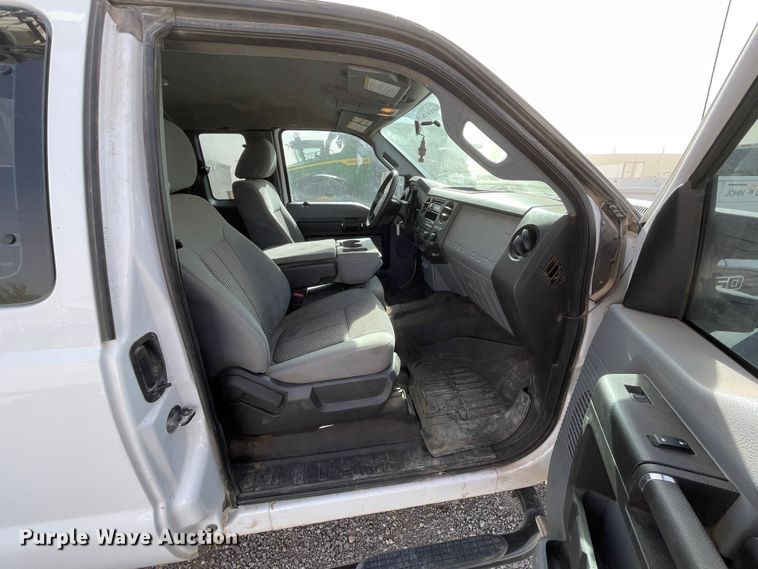 image for item DN4581 2015 Ford F450 Super Duty  utility / service truck