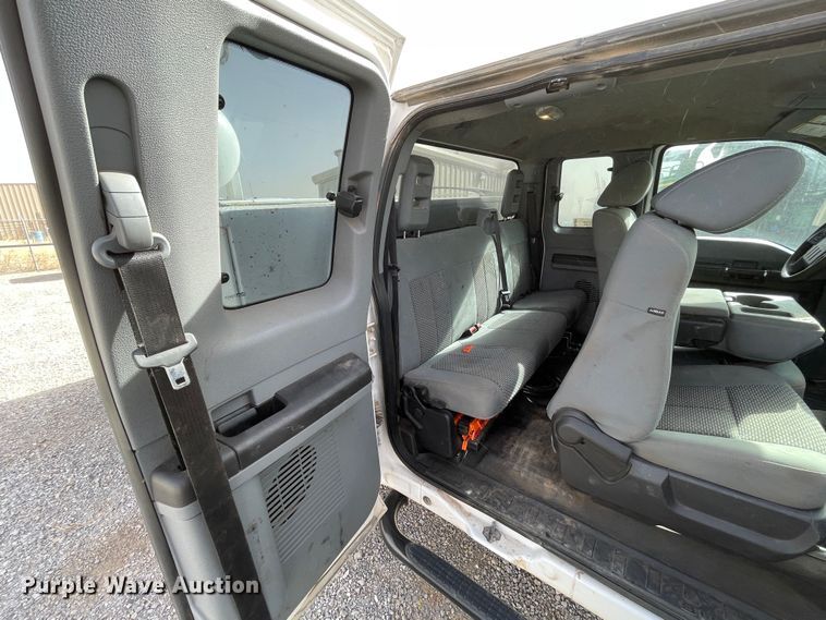 image for item DN4581 2015 Ford F450 Super Duty  utility / service truck