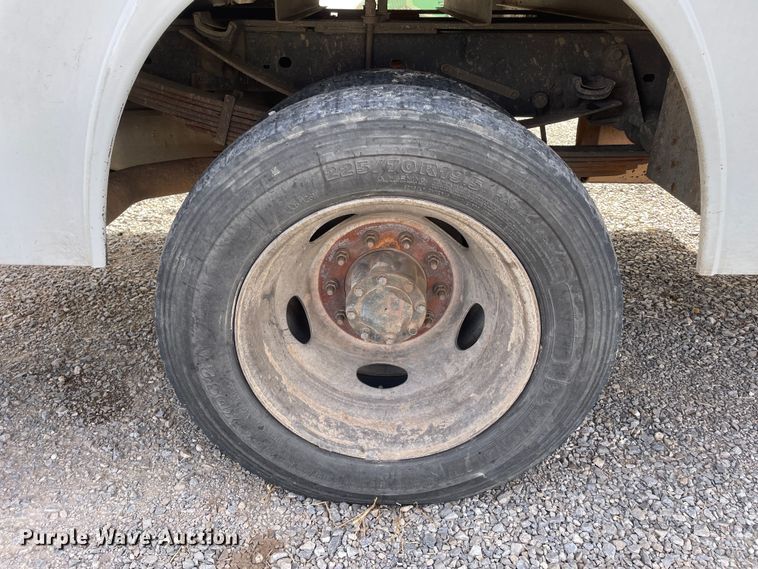 image for item DN4581 2015 Ford F450 Super Duty  utility / service truck