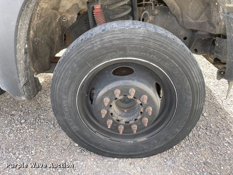 image for item DN4581 2015 Ford F450 Super Duty  utility / service truck