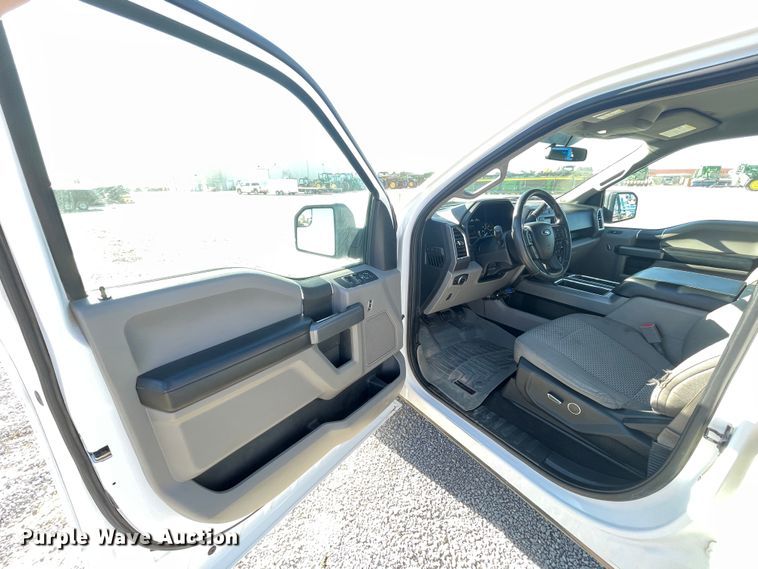 image for item DN4582 2016 Ford F150  SuperCrew pickup truck