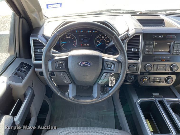 image for item DN4582 2016 Ford F150  SuperCrew pickup truck