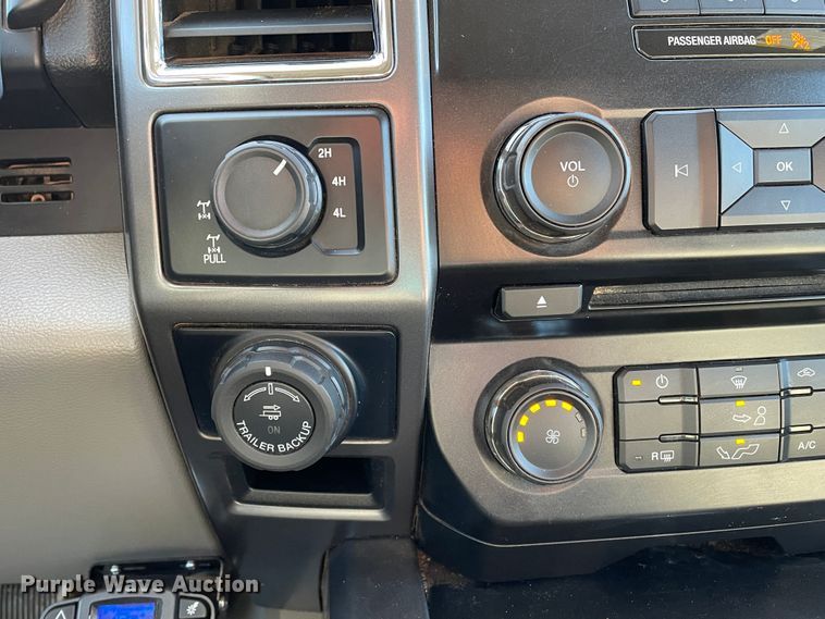 image for item DN4582 2016 Ford F150  SuperCrew pickup truck