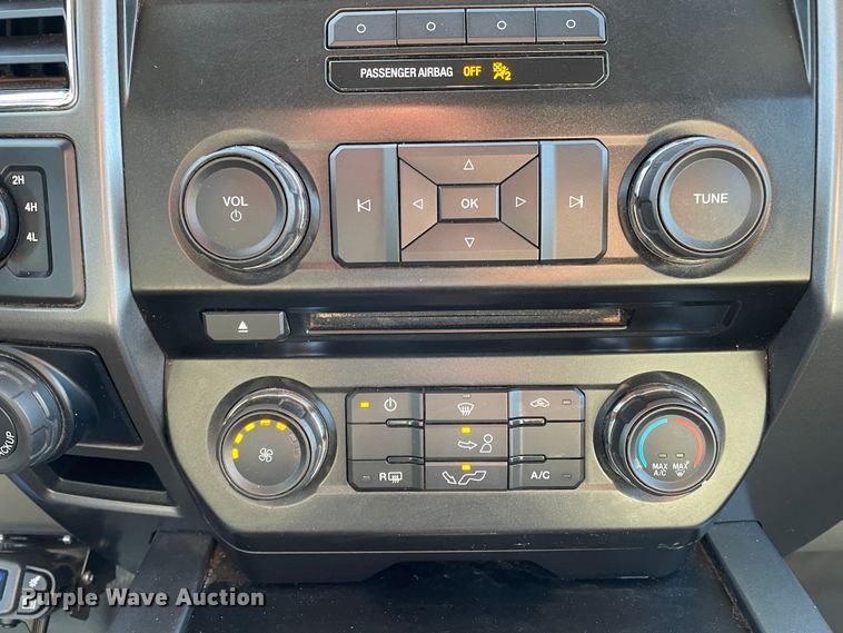 image for item DN4582 2016 Ford F150  SuperCrew pickup truck