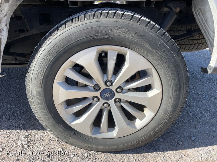 image for item DN4582 2016 Ford F150  SuperCrew pickup truck