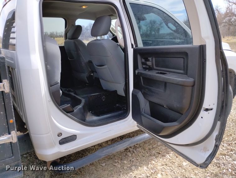 image for item DN6333 2013 Dodge Ram 2500 HD  Crew Cab pickup truck